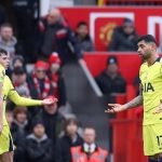 Cuti Romero y una brutal patada vs Manchester United para una estadística en rojo: una expulsión cada 25 partidos en Tottenham